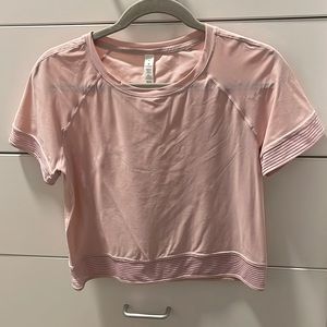 Lululemon Pink crop shirt
